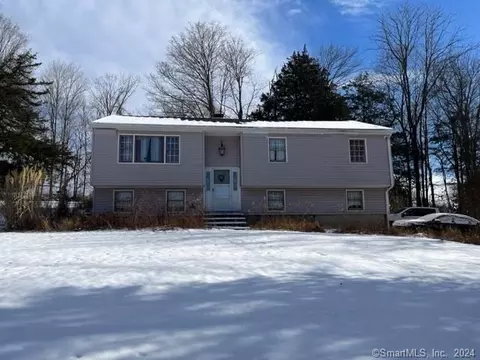 9 Wine Sap Run, Bethel, CT 06801