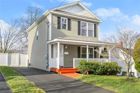 67 Wade Ter, Bridgeport, CT 06604