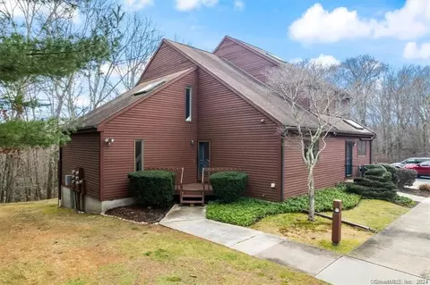 97 W Main St #90, Niantic, CT 06357
