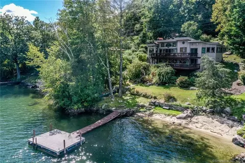 32 Candlewood Shr, New Milford, CT 06776