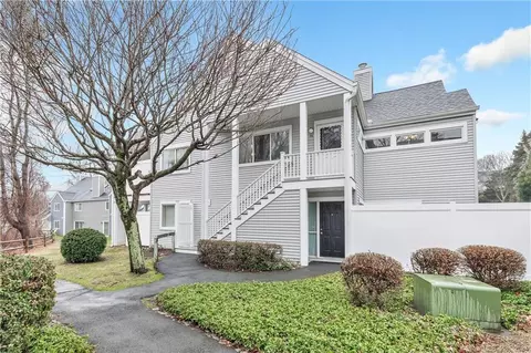 70 Country Pl #70, Shelton, CT 06484