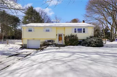 31 Locust St, South Windsor, CT 06074