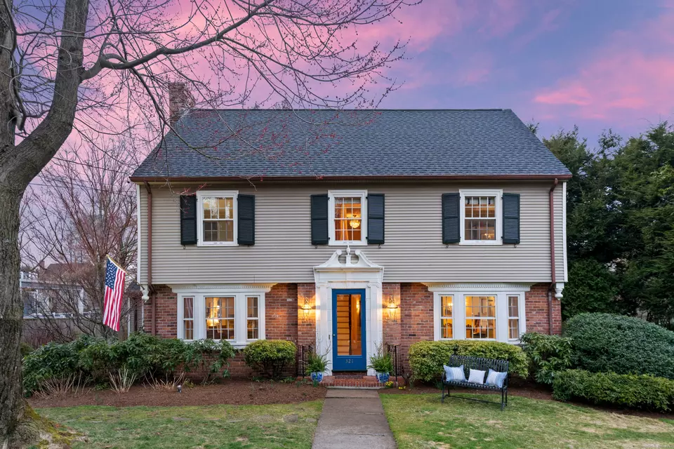 321 N Steele Rd, West Hartford, CT 06117 40 Photos Movoto