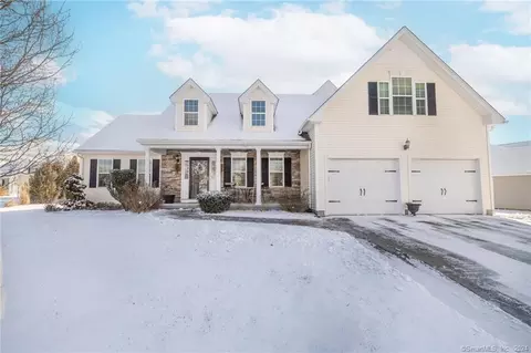 12 Steeple View Dr, Ellington, CT 06029