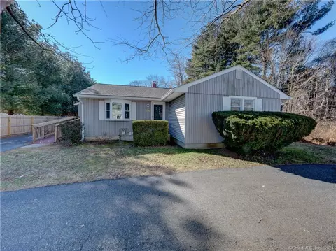 655 West Ave, Milford, CT 06461