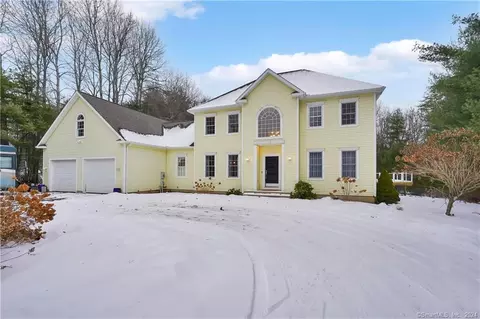 570 Copper Hill Rd, Suffield, CT 06093