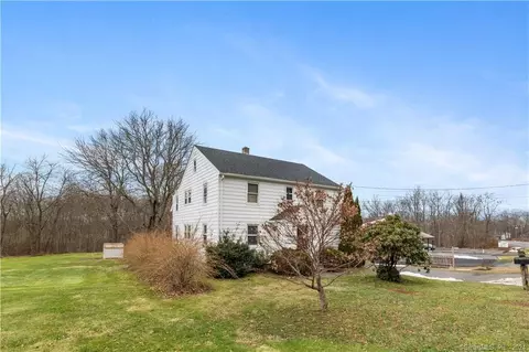 1262 Meriden Ave, Southington, CT 06489