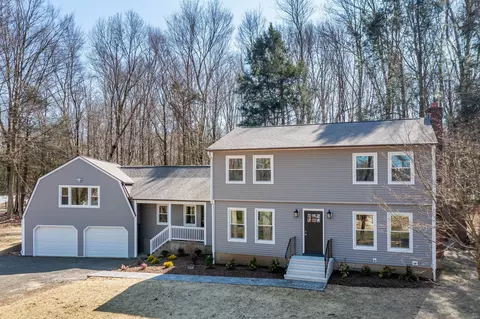 6 Russett Rd, Newtown, CT 06482