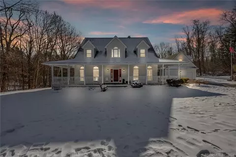 11 Hall Acres Rd, Wallingford, CT 06492