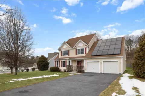 1 Sparrow Ln, Farmington, CT 06085