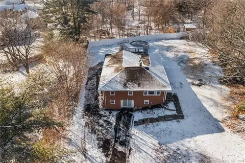105 Academy Hill Rd, Derby, CT 06418