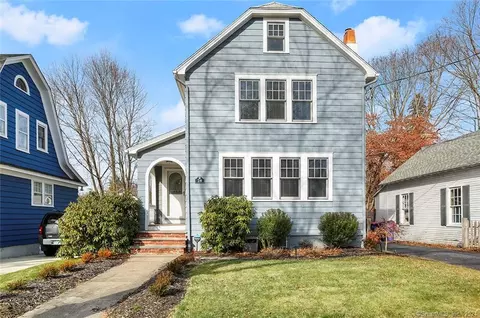 28 Newman Pl, Fairfield, CT 06825