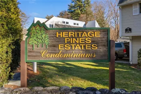 87 Perry St #235, Putnam, CT 06260