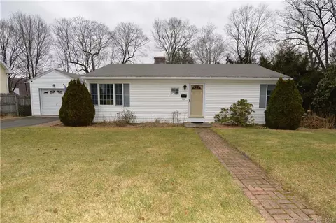 29 Willowdale Ave, Waterbury, CT 06708