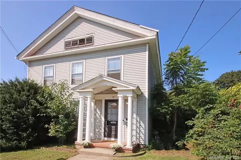 19 Walnut St, Winchester, CT 06098