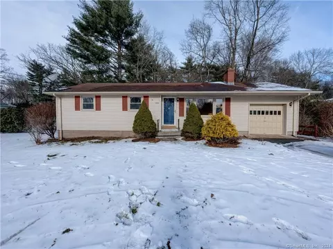 686 Governors Hwy, South Windsor, CT 06074