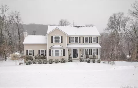 38 Farm Field Ridge Rd, Newtown, CT 06482