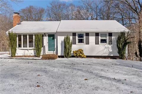 33 Gaye Ln, Wallingford, CT 06492