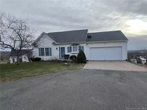 5 Holstein Ln #5, Portland, CT 06480