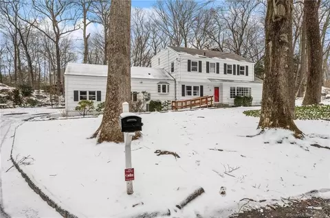 22 Mill Stone Cir, Stamford, CT 06903
