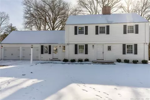 69 Pioneer Dr, West Hartford, CT 06117
