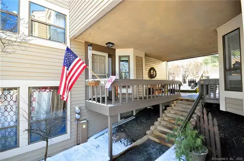 31 Beecher Ln #31, Rocky Hill, CT 06067