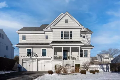 53 Rhoda Ave, Fairfield, CT 06824