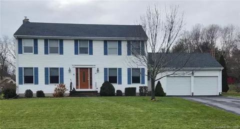 21 Heatherwood Dr, South Windsor, CT 06074