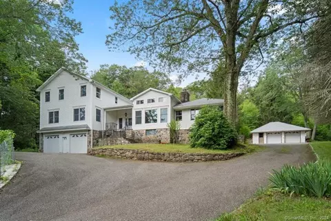 12 Rocky Hill Rd, New Fairfield, CT 06812