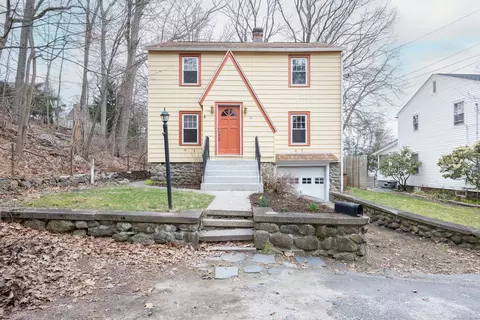 82 Moorland Ave, Waterbury, CT 06708