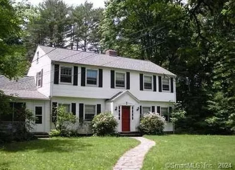 4050 Whitney Ave, Hamden, CT 06518