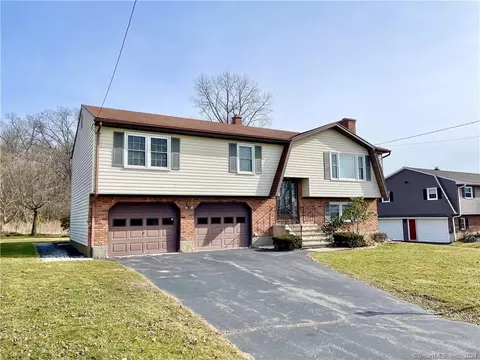 755 Oronoke Rd, Waterbury, CT 06708