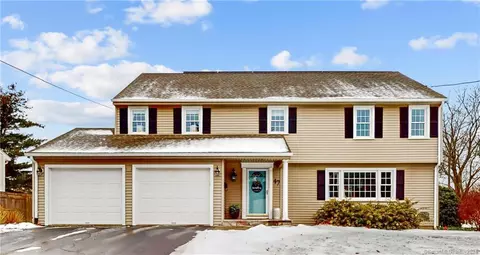 47 Westminster Dr, West Hartford, CT 06107