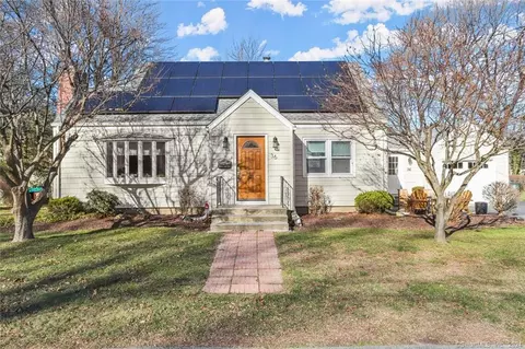 36 Ridgeview Ave, Trumbull, CT 06611