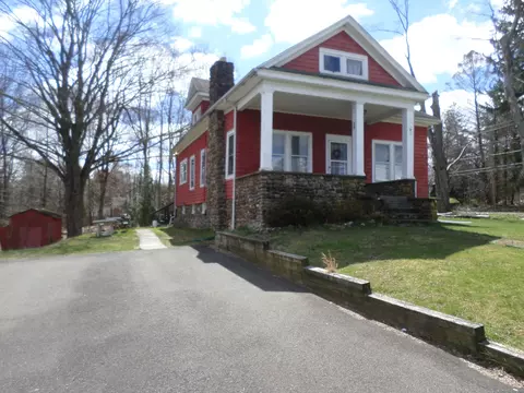 160 Dickerman St, Hamden, CT 06518