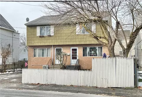 5 Oscar St, Stamford, CT 06906