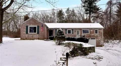 34 4 Story Ln, Torrington, CT 06790