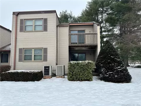 109 Twin Circle Dr #109, South Windsor, CT 06074