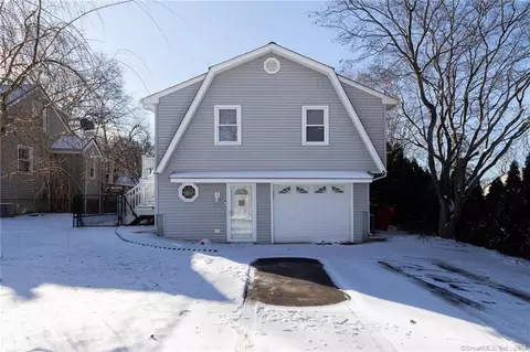 17 Congress St, Meriden, CT 06450
