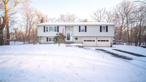 1 Haddam Neck Rd, East Hampton, CT 06424