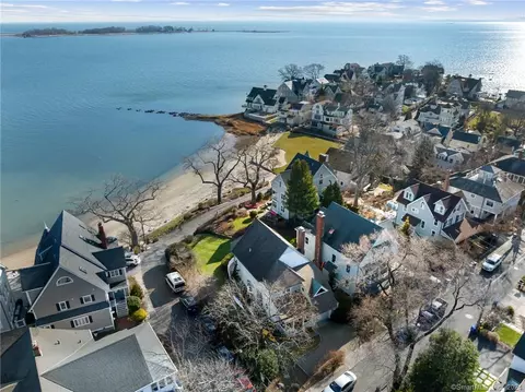 2 E Beach Dr, Norwalk, CT 06853