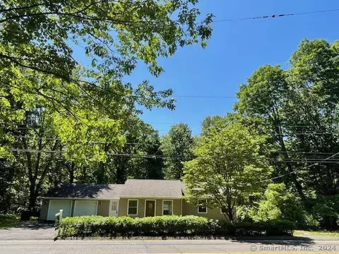 691 Booth Hill Rd, Trumbull, CT 06611