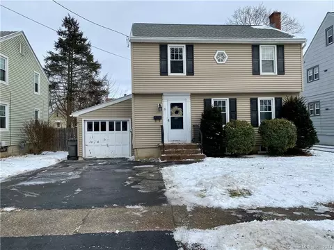 91 Quinn St, Naugatuck, CT 06770