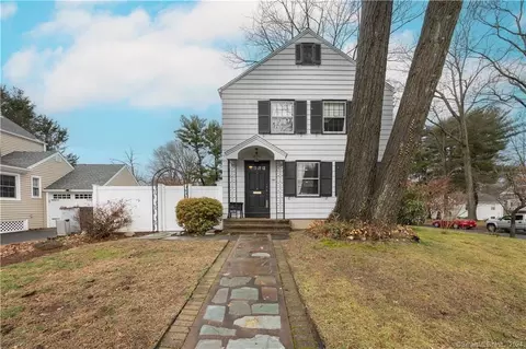 180 Forest Hill Rd, North Haven, CT 06473