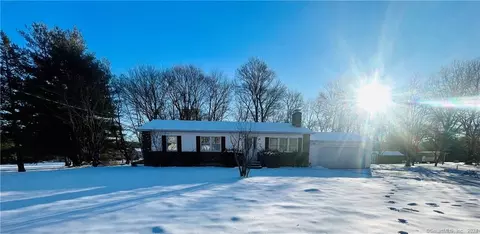 368 Canterbury Rd, Brooklyn, CT 06234