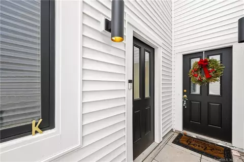 141 Grove St #K, Stamford, CT 06901