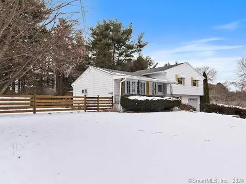 18 Beverly Dr, Griswold, CT 06351