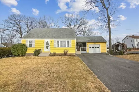 125 Hepworth St, Bristol, CT 06010