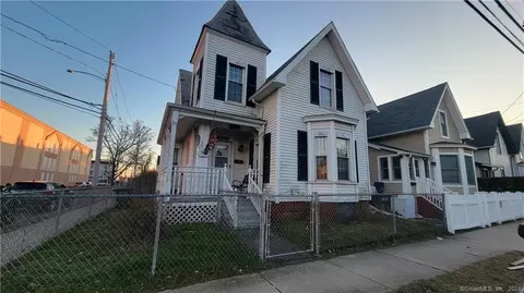 99 Atlantic St, Bridgeport, CT 06604