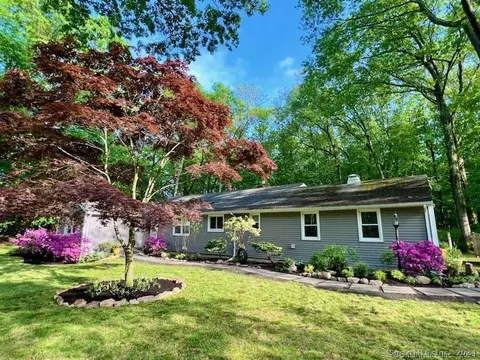 83 Bayne St, Norwalk, CT 06851